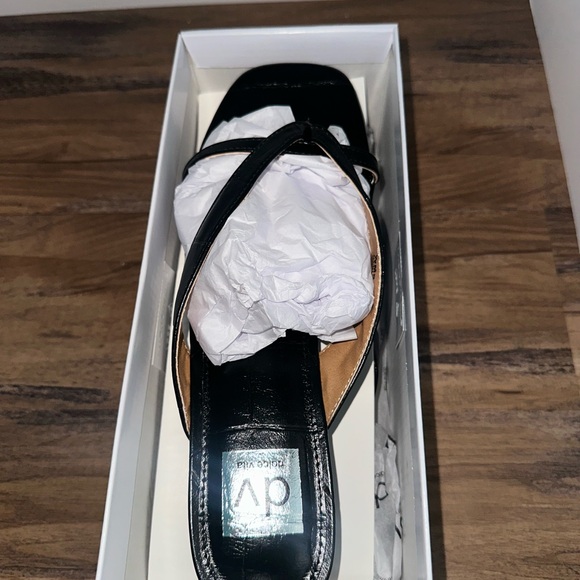 Dolce Vita Black Women's Sandals - Picture 5 of 6